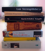 Ein Bücherstapel