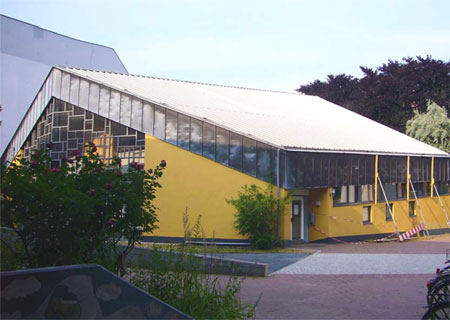 Das einsturzgefährdete Gemeindezentrum der Philippuskirche in der Stierstraße